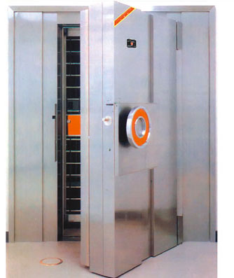 ��������T