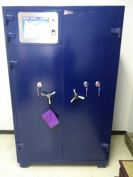 ���ܘ���